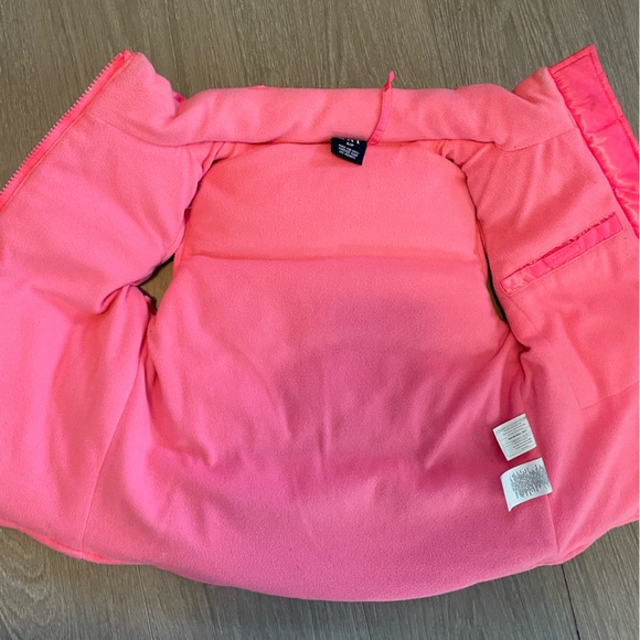 Neon pink puffer vest - Picture 2 of 4